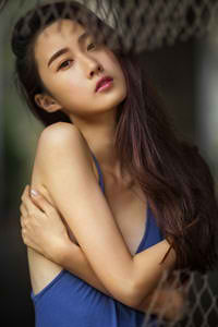 白丝美腿美女
